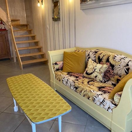 La Chatelaine Doupassage B&B 외부 사진